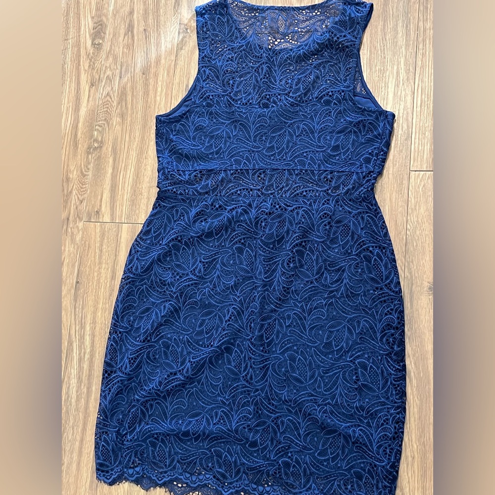 NWOT Express peekaboo dress size L